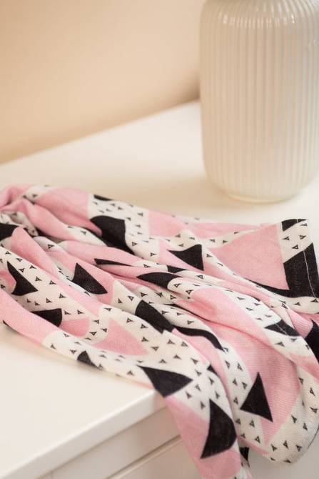 BAMBOO PLENICA - ROZA TRIKOTNIK 75x75